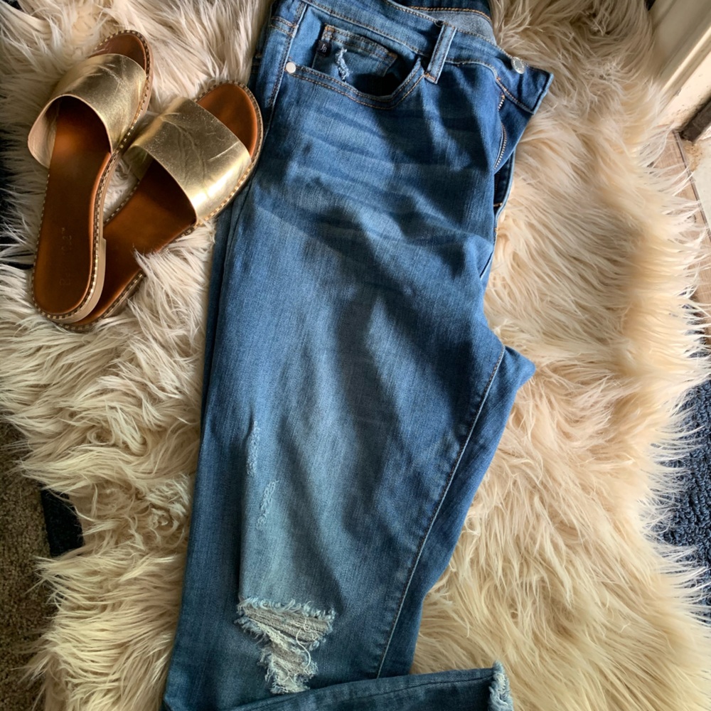 Judy Blues Distressed Jeans - Size 13/31 High-Rise